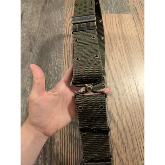 Green Military pistol web belt - Picture 4 of 7